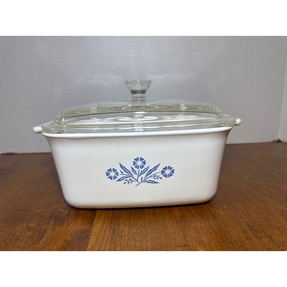 Corning Ware P-4-B 1.5 QT Casserole Dish with Lid Blue Cornflower White Vintage‎